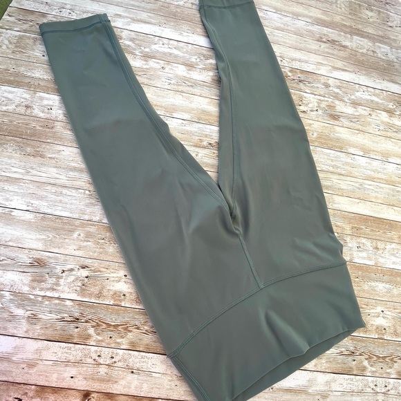 Lululemon Wunder High Rise Crop 21” Luxtreme Green W6 - Picture 10 of 11